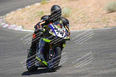 media/Jun-05-2022-WERA (Sun) [[64b01df28d]]/Race 13 senior superbike/